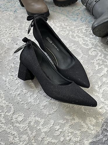 Шубы: Куртка 3000
Шуба2000
Туфли 1000 — 5