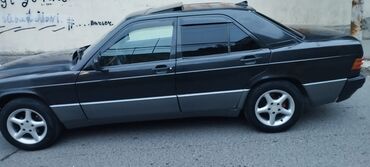 190 manat kart: Mercedes-Benz 190: 1.8 l | 1993 il Sedan