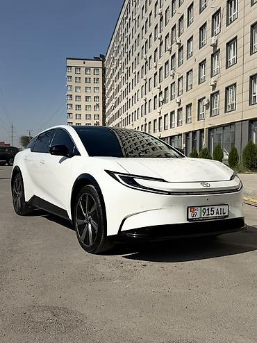 Toyota bZ3: 2026 г., Автомат, Электромобиль, Лифтбек