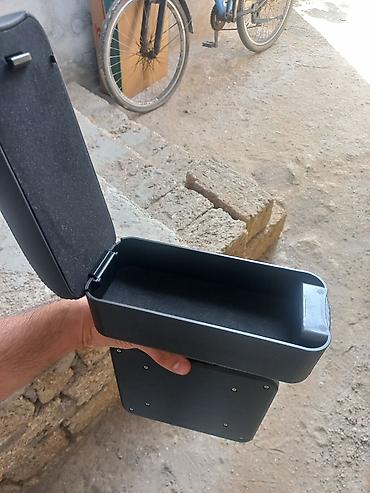 dire: Unversal avtomobil orta dirsəklik (armrest) tezedi istifade olunmuyub — 5