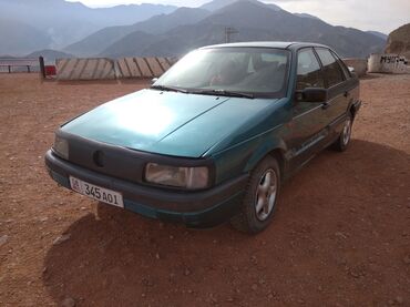 Volkswagen: Volkswagen Passat: 1990 г., 2 л, Механика, Бензин, Седан