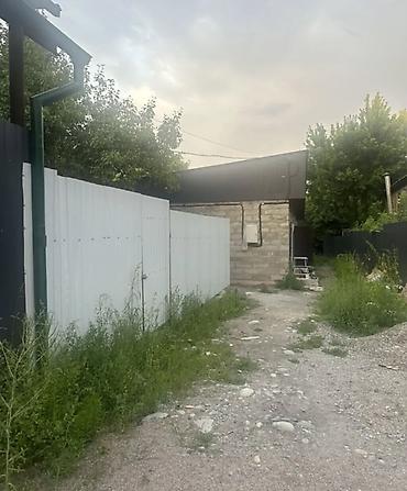 25000: Аламединский рынок Сдаю квартиру в частном доме. Одна комната — 8