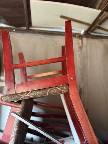 фиолетовая кухонная мебель: Ашкана үчүн отургуч, Жыгач, түсү - Кызыл