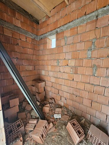 Həyət evləri və villaların satışı: 3 otaqlı, 71 kv. m, Kredit var, Təmirsiz — 5