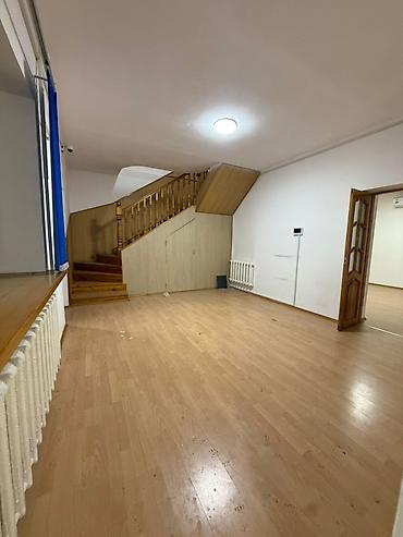 Долгосрочная аренда домов: 250 м², 6 комнат, Бронированные двери, Видеонаблюдение, Забор, огорожен — 11