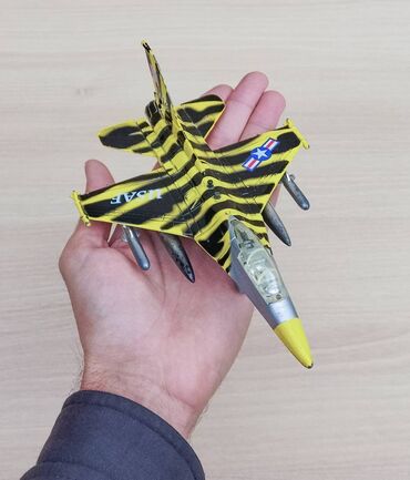 Игрушки: Машинки и самолёты. Очень дёшево. Продаю игрушки, те - что на фото в — 15