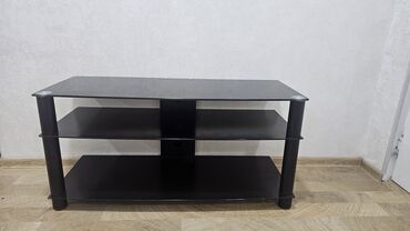 Tavalar: İşlənmiş, Düz TV altlığı, Polkalı, Şüşəli, Türkiyə