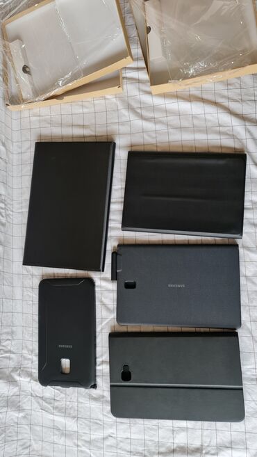 Tastature: Set futrola i Bluetooth tastatura za tablet - Više crnih — 11