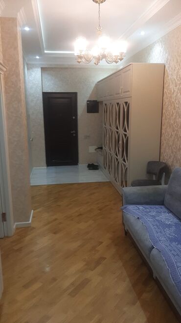 Sifarişlə qonaq dəstləri: Təmirdən sonrakı dəbli interyerlə təqdim olunur geniş dəhliz və rahat — 2