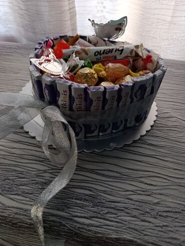 Konditorski proizvodi, slatkiši: Ručno izrađene slatke korpe/torte od čokoladica – idealne za — 11
