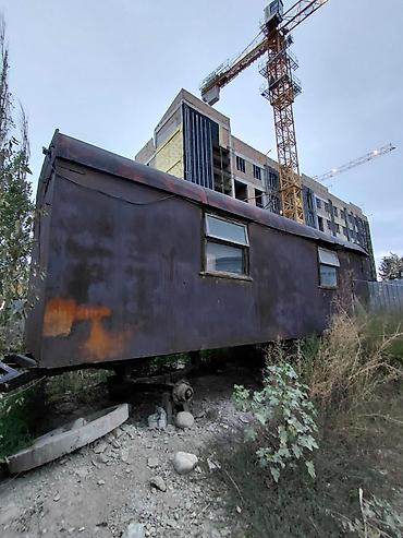 Гараждар: Продаётся вагон. цена 250 000 сом. прихожая, +2комнат. электромонтаж — 2