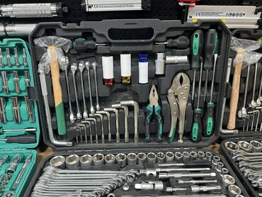 Другие наборы инструментов: Qara rəngli plastik qutuda alətlər dəsti. Dəstdə müxtəlif ölçülü