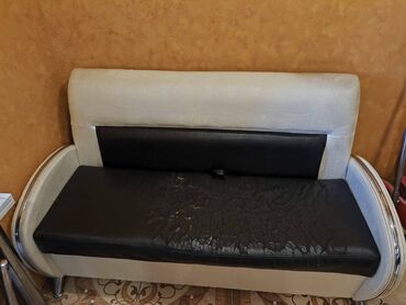 metbex divani satilir: Mətbəx üçün divan.Təcili satılır!