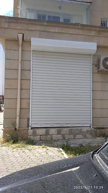 jalyuz qapi: Ağ rəngli alüminium jalüz tipli avtomatik qapı/pərdə - Material — 2