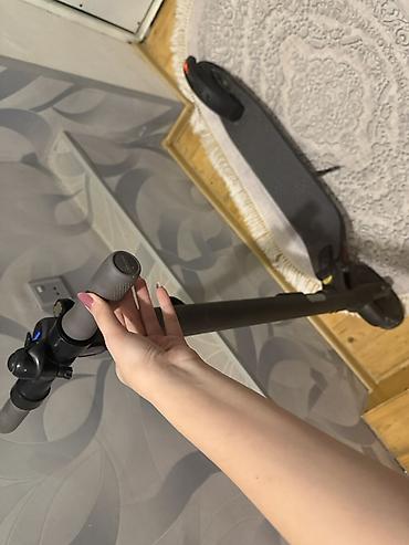 Elektrik nəqliyyatı: Ninebot elektrik skuter - Brend/model: Ninebot (gövdədə və displeydə — 6