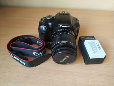 цифровые фотоаппараты: Фотоаппарат Canon 550D. Хорошее состояние, без царапин и потёртостей