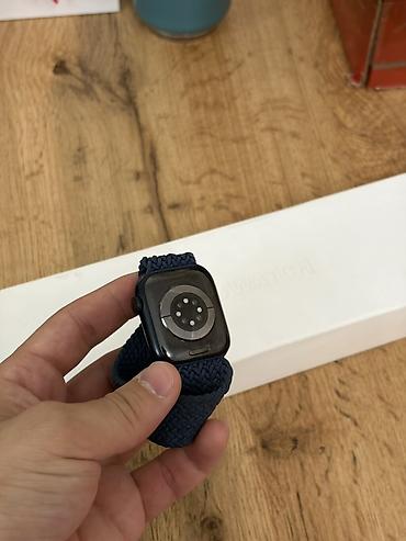 Apple Watch: Apple Watch 7 41mm Черный алюминиевый корпус, темно‑синий плетёный — 3