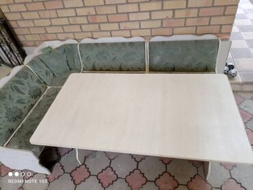 стол фанера: Кухонный Стол, цвет - Зеленый, Б/у