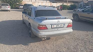 мер 211: Mercedes-Benz W124: 1995 г., Седан — 1