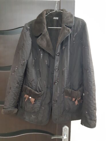turk razmerleri: Женская куртка Bershka, 2XL (EU 44), цвет - Коричневый