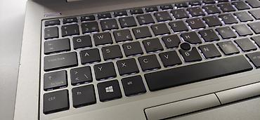 strelica: Vrhunska biznis serija Hp EliteBook 840 G5. Laptop je zasnovan na — 9
