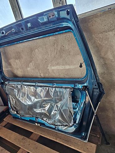 1998: Крышка багажника Daihatsu, 1998 г., Б/у, Оригинал — 10