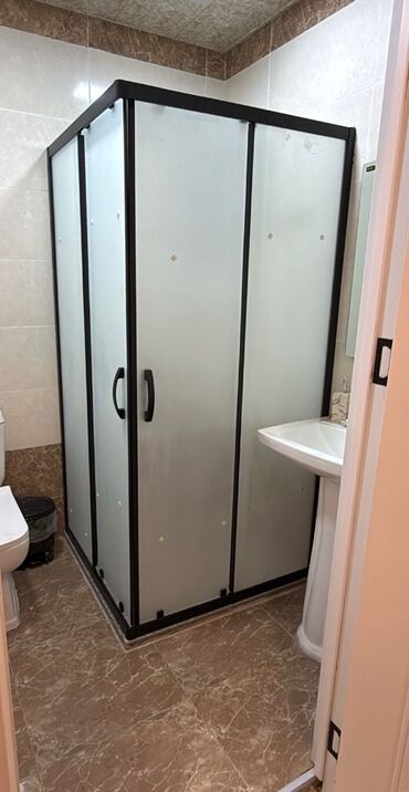 Hamam üçün kranlar: İdeal vəziyyətdədir.1 ay işlənməyib.Ölçü 90/91 ə