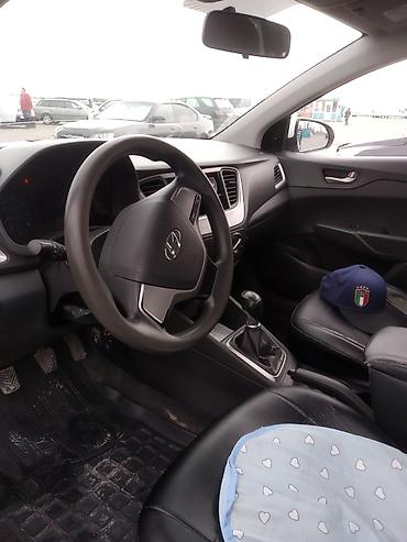 саната нюрас: Hyundai Solaris: 2017 г., 1.4 л, Механика, Бензин, Седан — 2