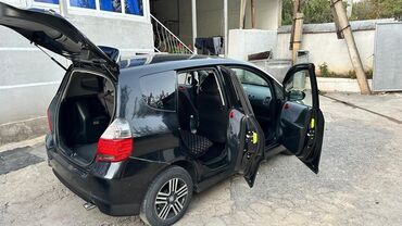 мотор тайота ипсум: Honda Jazz: 2005 г., 1.4 л, Автомат, Бензин, Хэтчбэк