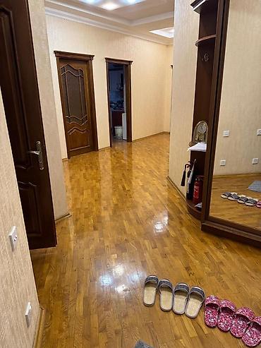 Kirayə mənzillər: İcarəyə verilir 3 otaqlı yeni tikili 150 m², Sahil m. Kateqoriya Yeni — 6