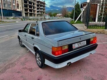 80 б4: Audi 80: 1986 г., 1.8 л, Механика, Бензин, Седан