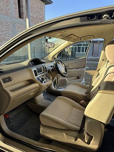 Toyota: Toyota Raum: 2005 г., 1.5 л, Автомат, Бензин, Минивэн — 9