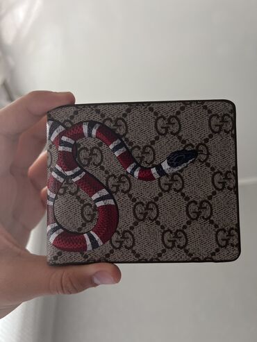 Кошельки: Продаю кошелёк Gucci