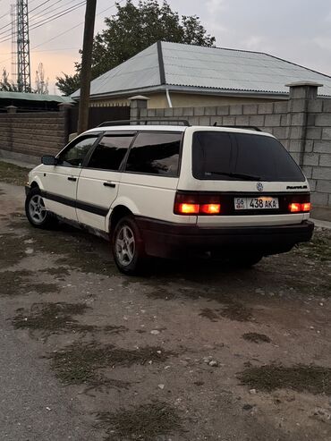 срочно продаю форд транзит: Volkswagen Passat Variant: 1993 г., 2 л, Механика, Бензин, Универсал
