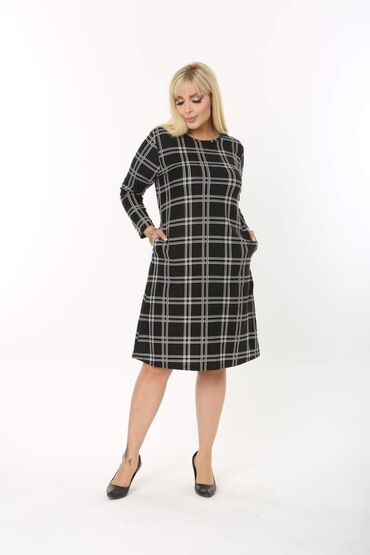 Haljine: Haljine za punije dame 
Cena 2999 din
Veličine XL, 2XL, 3XL, 4XL — 15