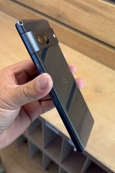 смарт чясы: Google Pixel 7, Б/у, 128 ГБ, цвет - Черный, 1 SIM, eSIM