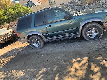 форестер 1997: Ford Explorer: 1997 г., 4 л, Механика, Бензин, Внедорожник — 6