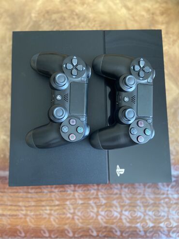 ps4 rolu: Ps 4 ela vezyetde icinde oyunlar 2 pult qizma donma yoxdur