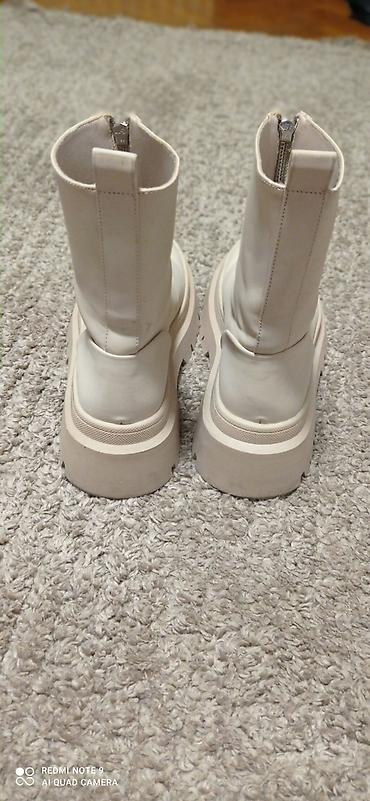 Gležnjače: Ženske čizme sa debljim đonom – krem/bela boja - Model: gležnjače sa — 4