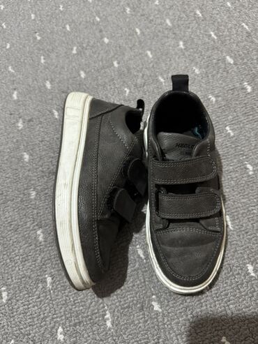 Детская обувь: Детские обуви Б/У Цены указаны на фотках. Не звонить ‼️‼️‼️ Пишите в — 15