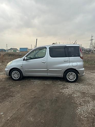Toyota: Toyota Funcargo: 2003 г., Бензин — 8