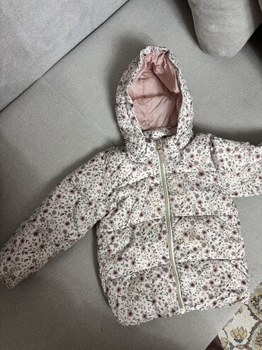 теплая зимняя кофта: Детская верхняя одежда набором: 1) Куртка с капюшоном, стеганая, на