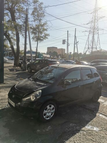 машины на обмен: Honda Fit: 2001 г., 1.3 л, Вариатор, Бензин, Хэтчбэк