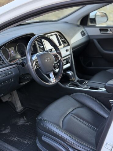 Hyundai: Hyundai Sonata: 2018 г., 2 л, Автомат, Газ, Седан — 8