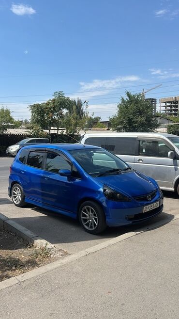 продаю или меняю с доплатой мне: Honda Fit: 2002 г., 1.5 л, Вариатор, Бензин, Хетчбек