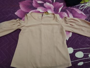 Рубашки и блузы: L (EU 40)
