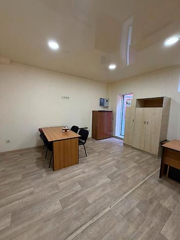 Продажа коммерческой недвижимости: Продажа офисов 35 м², С ремонтом, Многоэтажное здание, Цокольный этаж этаж — 4