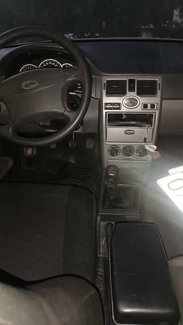 lada 2104 for sale: Ağ rəngli 4 qapılı sedan/hb (Lada Priora tipli). - Kuzov: ağ, arxa və — 2