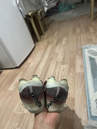 air jordan 4: Футбольные бутсы Puma future Модель выполнена в светлом цвете с — 2