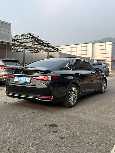 Lexus: Lexus ES: 2019 г., 2.5 л, Автомат, Гибрид, Седан — 7